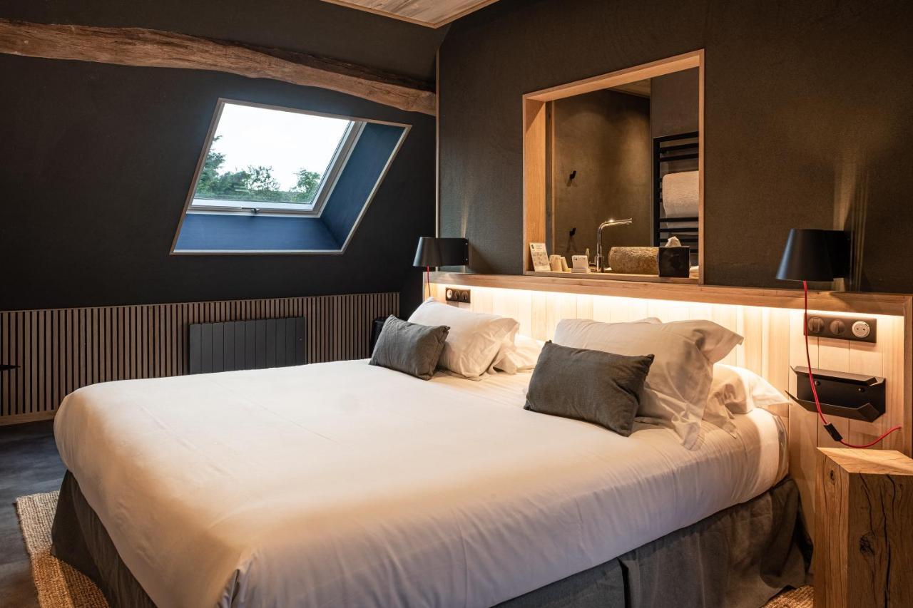 Le Studio Des Pres Verts Suite Design Avec Jacuzzi Privatif Jouey ภายนอก รูปภาพ