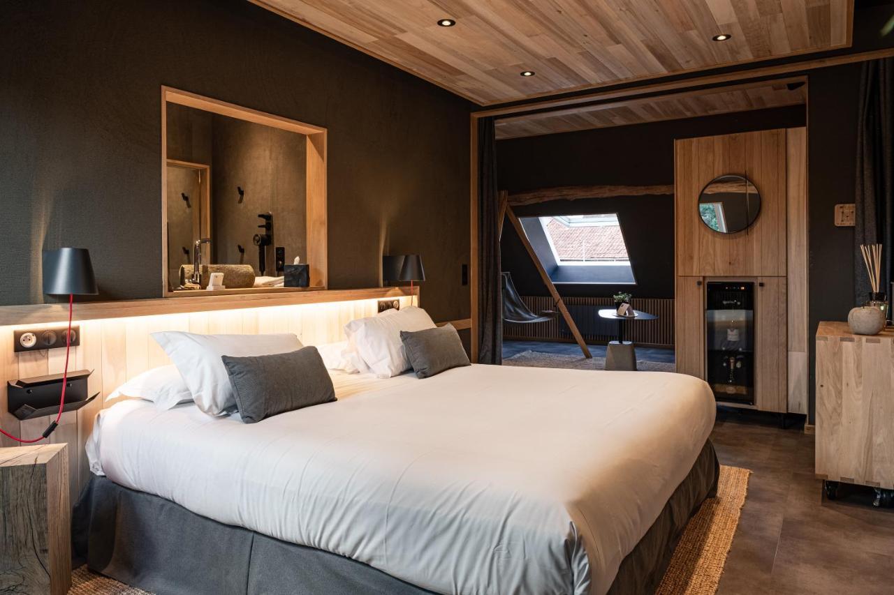 Le Studio Des Pres Verts Suite Design Avec Jacuzzi Privatif Jouey ภายนอก รูปภาพ