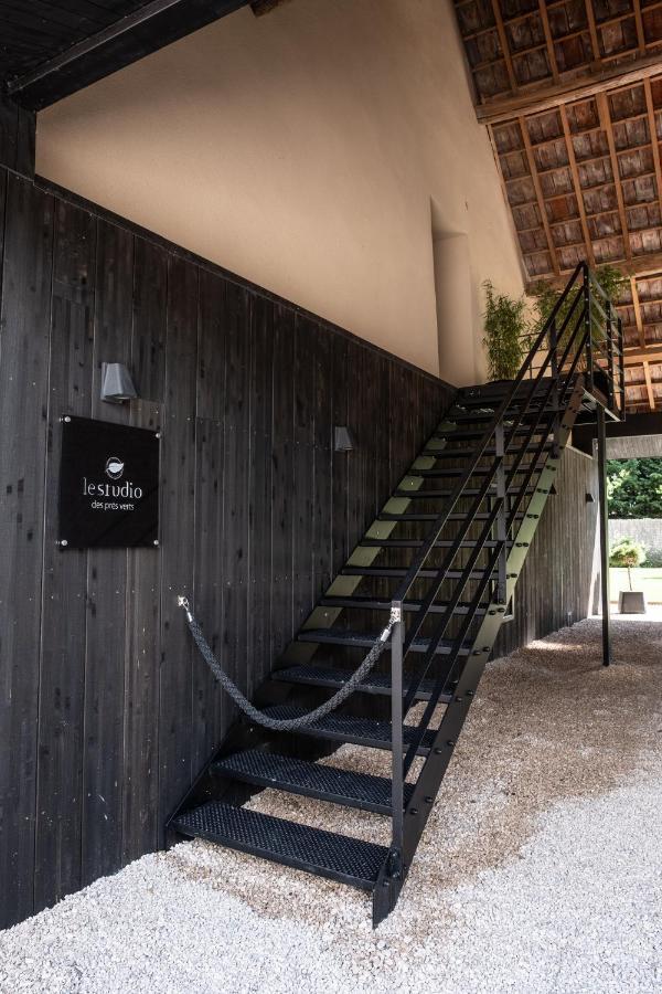Le Studio Des Pres Verts Suite Design Avec Jacuzzi Privatif Jouey ภายนอก รูปภาพ